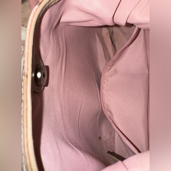 Low start Coach Soho Sateen Lynn Hand bag. - Picture 7 of 9